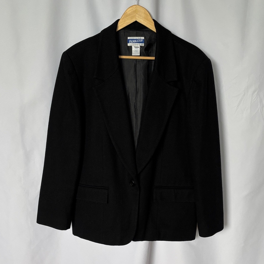 Pendleton Women's Black Wool Elegant Black Blazer Size 14 Petite EUC VTG